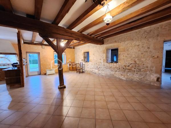 Corps de ferme de 322 m²