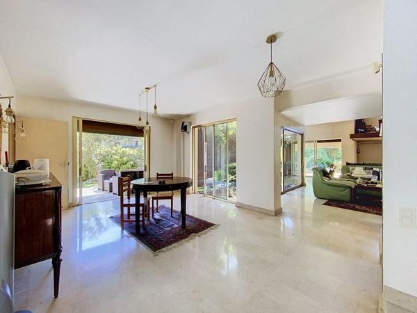Maison 560 304 € Montpellier 6 p 217 m² DPE C