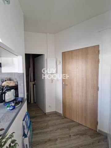 Appartement à vendre de 2 pièces de 30 m² hypercentre avec balcon et parking