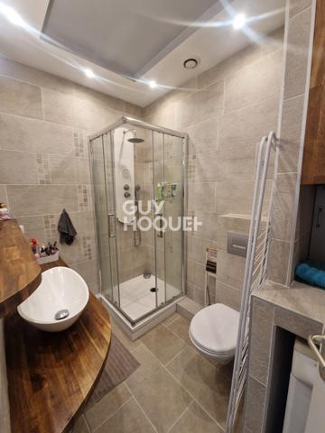 Appartement à vendre de 2 pièces de 30 m² hypercentre avec balcon et parking