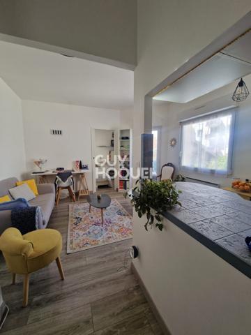 Appartement à vendre de 2 pièces de 30 m² hypercentre avec balcon et parking