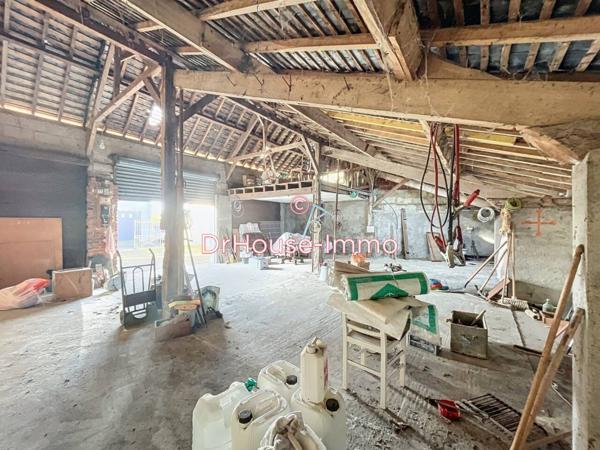 Parking / Box à vendre de 95 m²