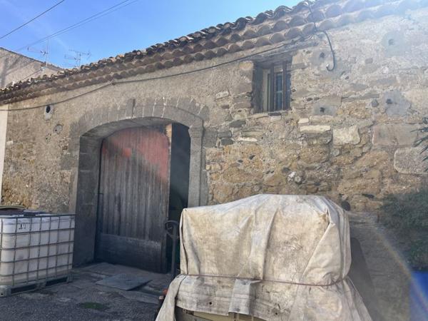 Grange à vendre |  Pouzolles |  1 pièce | 130 m²