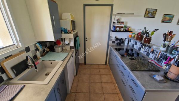 **Charmante maison contemporaine avec vue degagee et grand terrain a proximite de Gardonne**