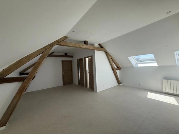 Vente                                                      Appartement
                        
                     2 pièces                      55 m2                     à Anet
