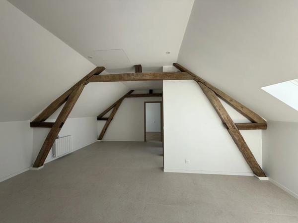 Vente                                                      Appartement
                        
                     2 pièces                      55 m2                     à Anet