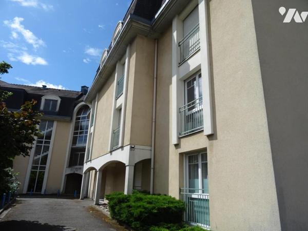 STUDIO A VENDRE A LAVAL (53000)