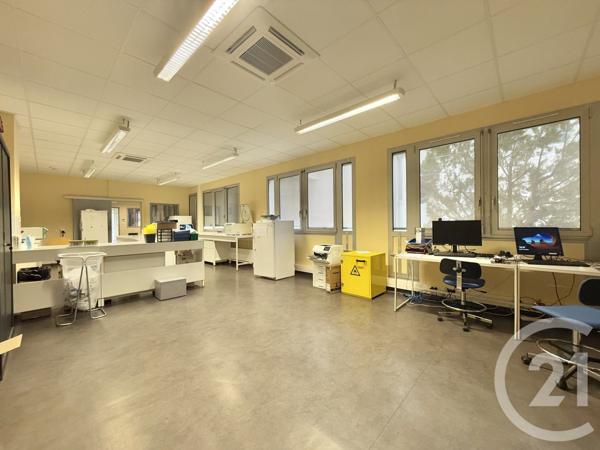 à vendre  297,49 m2 MOULINS - 03