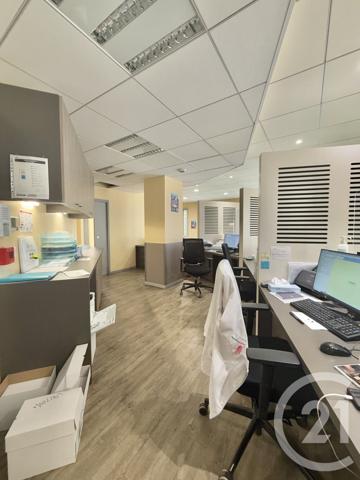 à vendre  297,49 m2 MOULINS - 03