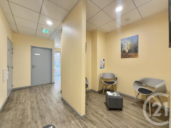 à vendre  297,49 m2 MOULINS - 03