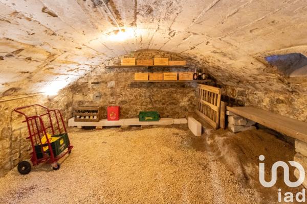 Maison 8 pièces de 180 m² à Sauviat-sur-Vige (87400)