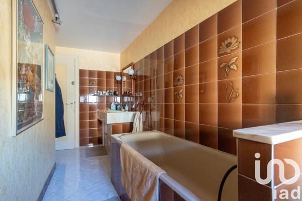 Maison 8 pièces de 180 m² à Sauviat-sur-Vige (87400)