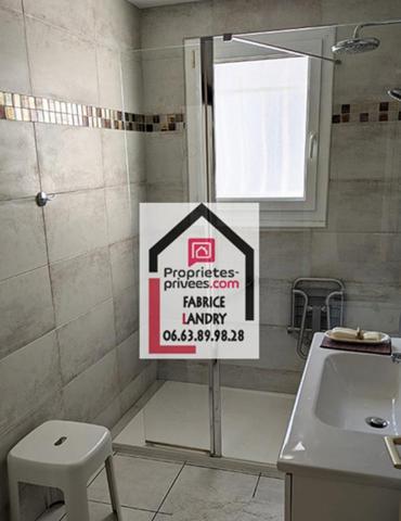 Villa 4 faces de 135 m2 sur terrain piscinable de 680 m²