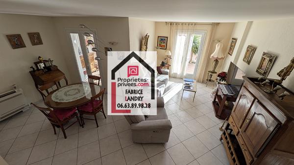 Villa 4 faces de 135 m2 sur terrain piscinable de 680 m²