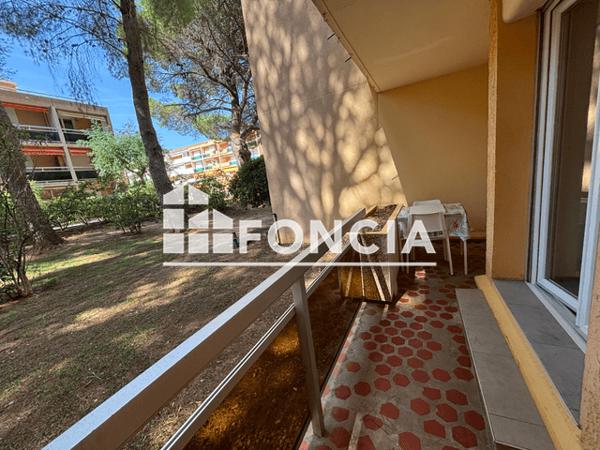 Location Studio meublé 25.31 m² - Bormes Les Mimosas 83230