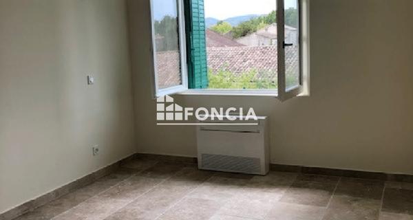 Location Appartement 4 pièces 122.92 m² - Cadenet 84160