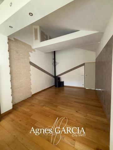 Maison avec local commercial ou professionnel