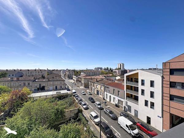 Appartement à vendre 228 900 € Bordeaux 2 p 49 m² DPE C