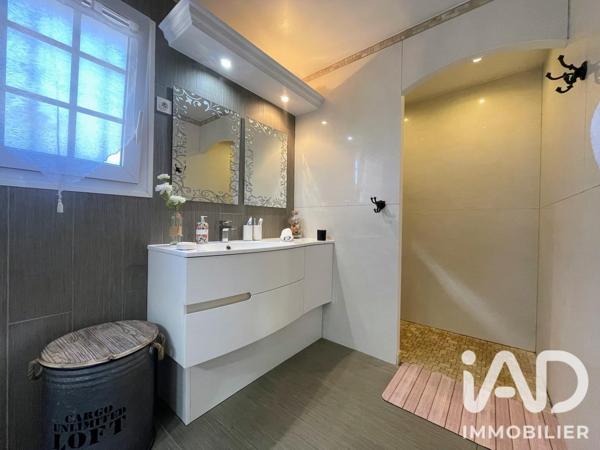 Maison à vendre 5 pièces 140 m² Le Cannet-des-Maures