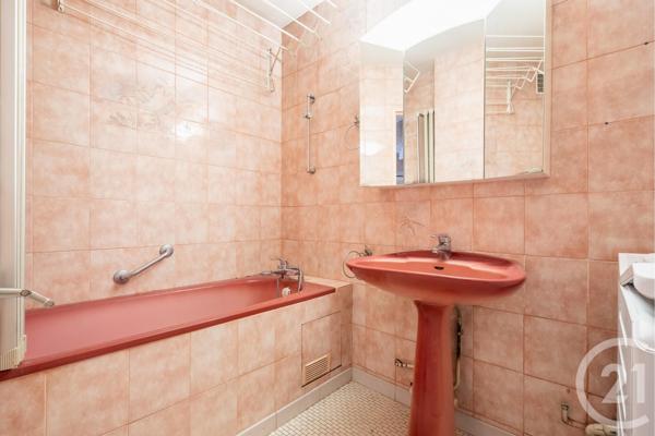 Appartement F3 à vendre  3 pièces - 79 m2 PARIS - 75011