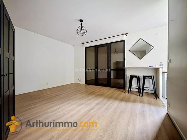 Location                                                      Appartement
                        
                     1 pièces                      27 m2                     à Reims