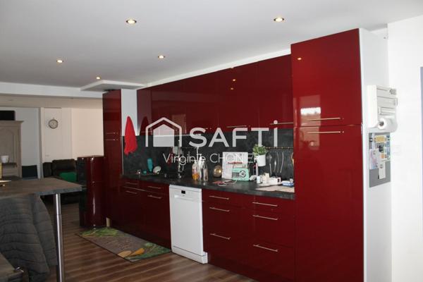 Belle maison entièrement rénovée de 153m2 avec garage double. Idéal famille nombreuse