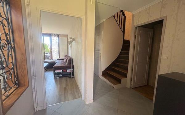 Maison à vendre    5 pièces • 119,50 m2 Menucourt