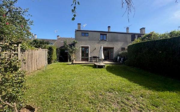 Maison à vendre    5 pièces • 119,50 m2 Menucourt