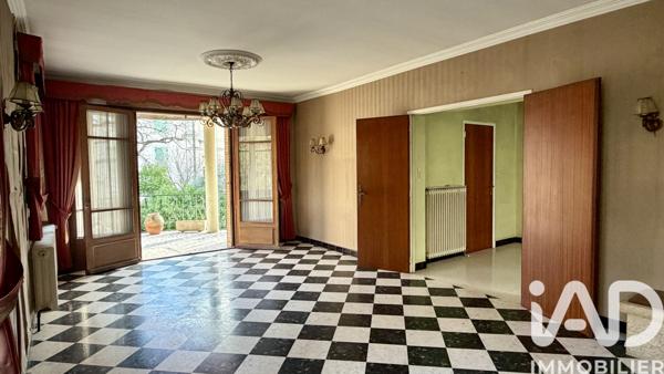 Maison à vendre 10 pièces 264 m² Carpentras