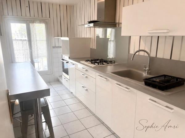 Exclusivité *Coup de cœur* Vue exceptionnelle sur la Catène* T4/T5 Perret 96 m² avec parking et cave