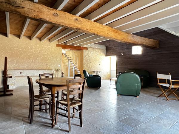 Maison Vouillé Les Marais 6 pièce(s)