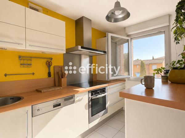 Appartement
         3 pièces
        - 72 m² Exclusivité 190 000 € *