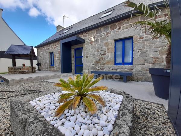 Maison à vendre 5 pièces ERGUE GABERIC (29500)- surface habitable 162.56 m2- 3 chambres - parcelle de 895 m2