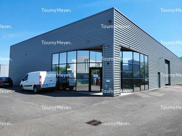 A Vendre- St Médard en Jalles- Bâtiment activités sur terrain privatif