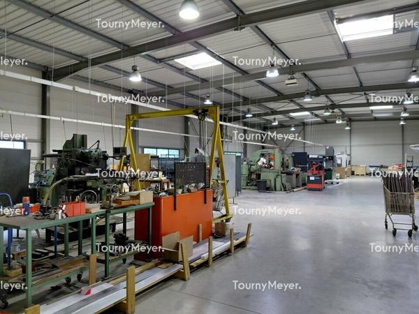A Vendre- St Médard en Jalles- Bâtiment activités sur terrain privatif