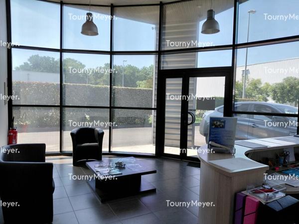 A Vendre- St Médard en Jalles- Bâtiment activités sur terrain privatif