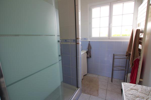 Maison 4 chambres – Piscine chauffée – Jardin de 615 m²