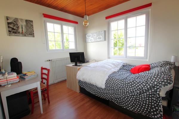 Maison 4 chambres – Piscine chauffée – Jardin de 615 m²