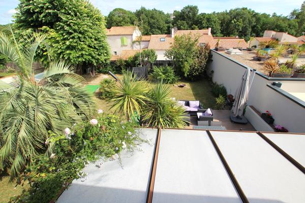 Maison 4 chambres – Piscine chauffée – Jardin de 615 m²