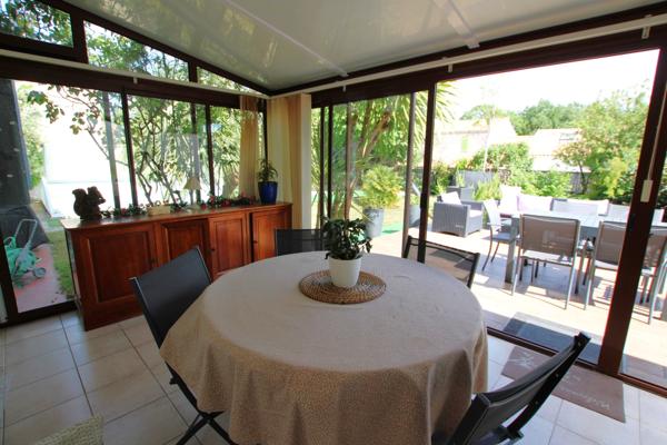 Maison 4 chambres – Piscine chauffée – Jardin de 615 m²