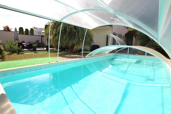 Maison 4 chambres – Piscine chauffée – Jardin de 615 m²