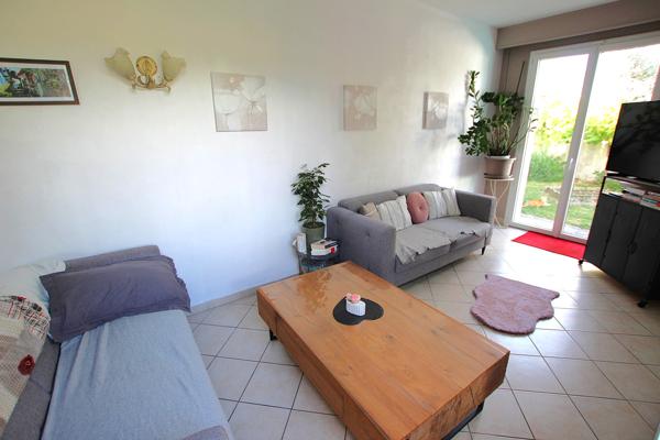 Maison 4 chambres – Piscine chauffée – Jardin de 615 m²