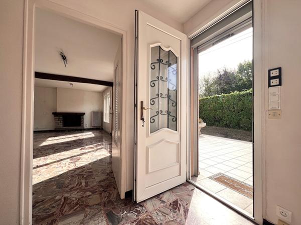 Maison 5 pièces de 90m² à louer à Geneuille