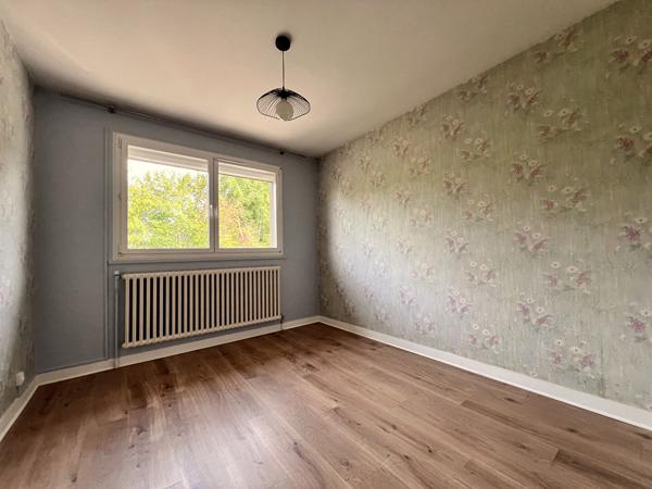 Maison 5 pièces de 90m² à louer à Geneuille