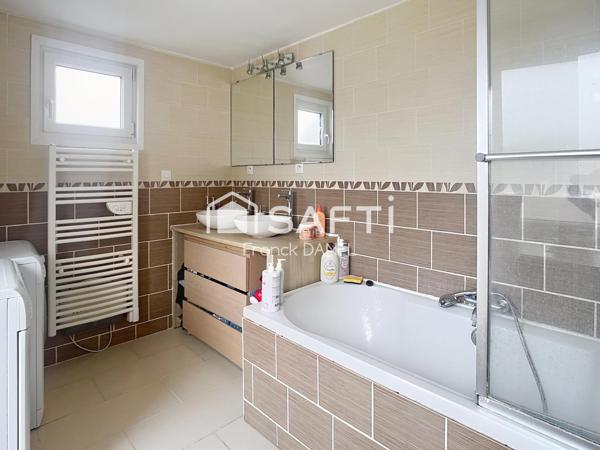 Maison de pêcheur lumineuse avec studio indépendant