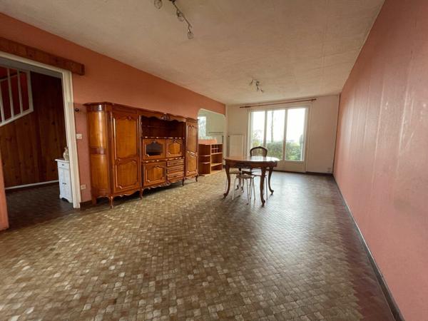 Maison à vendre    5 pièces •  Nozay