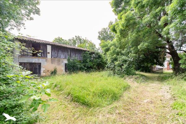 Maison à vendre |  Chamouillac |  5 pièces | 99 m²