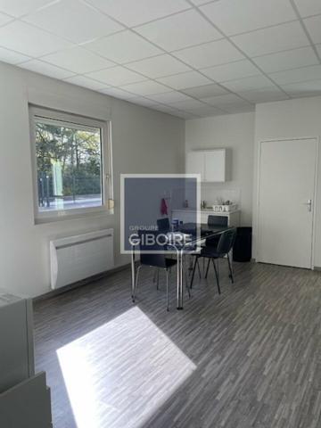 Bureaux - A LOUER - SAINT-BARTHLEMY-D'ANJOU (réf : 49.017410)