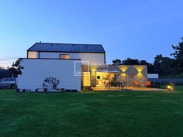 Maison T7 à vendre GUICHEN - 160 m² (réf : JR26215E)