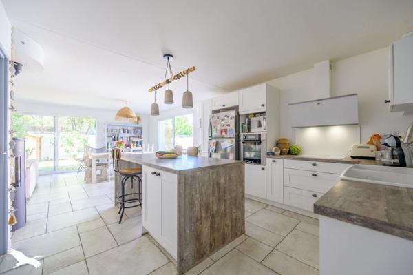 Maison à vendre 436 995 € L'Houmeau 4 p 100 m² DPE A